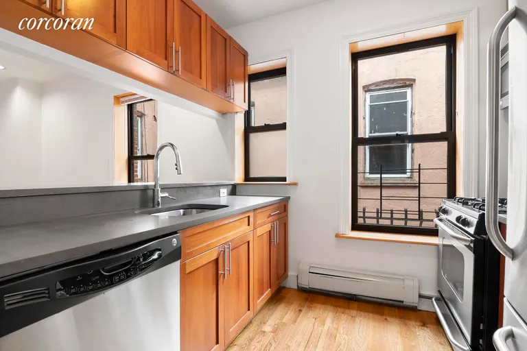 New York City Real Estate | View 1520 Bedford Avenue, 4A | Kitchen | View 5