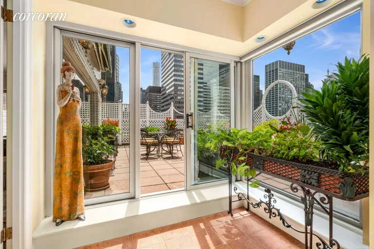 New York City Real Estate | View 200 East 57th Street, PHM | Solarium/Greenhouse | View 4