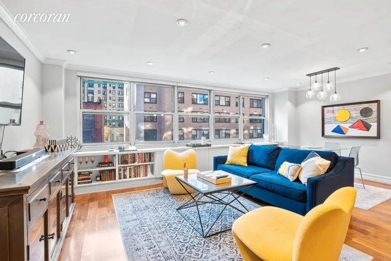 New York City Real Estate | View 310 East 70th Street, 6A | room 1 | View 2