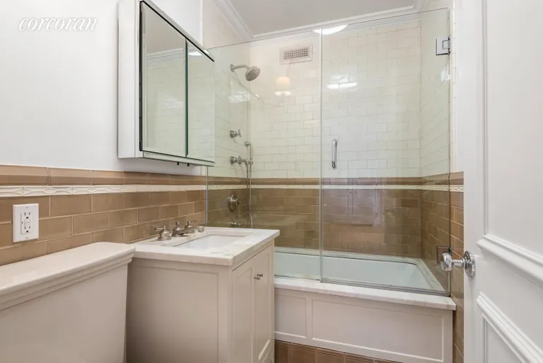 New York City Real Estate | View 27 West 72nd Street, 1009 | Full Bathroom | View 5