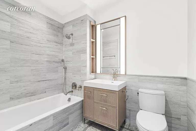 New York City Real Estate | View 25 Park Row, 6C | Full Bathroom | View 7