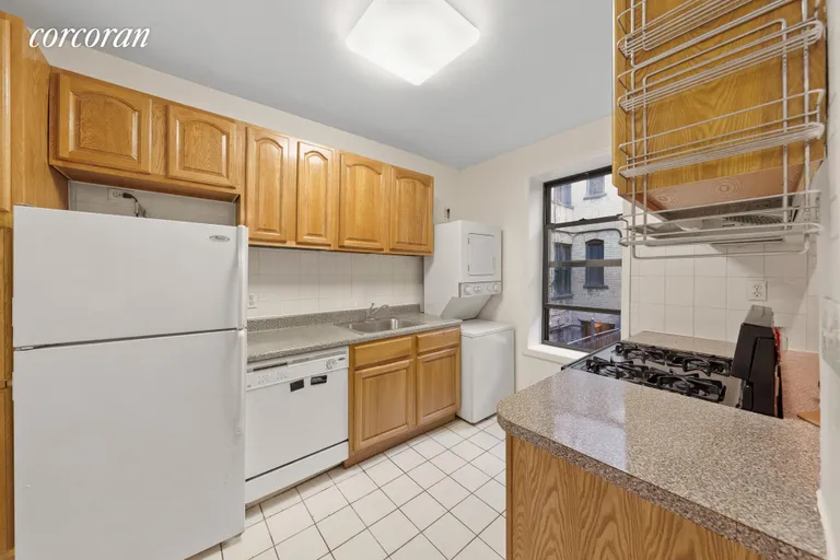 New York City Real Estate | View 394 Lincoln Place, B4 | Kitchen | View 9