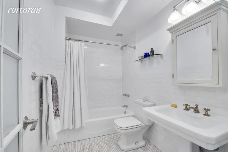 New York City Real Estate | View 133 West 28th Street, 5C | Full Bathroom | View 10