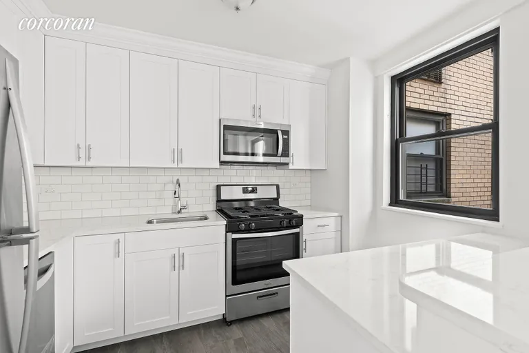 New York City Real Estate | View 315 East 72Nd Street, 4H | room 4 | View 5