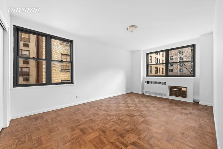 New York City Real Estate | View 315 East 72Nd Street, 4H | room 10 | View 11