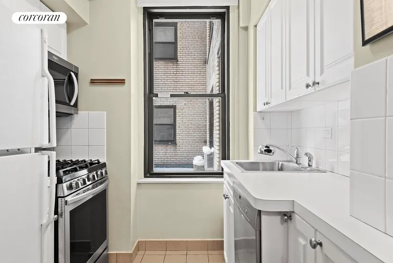 New York City Real Estate | View 230 East 73rd Street, 1G | Kitchen | View 5