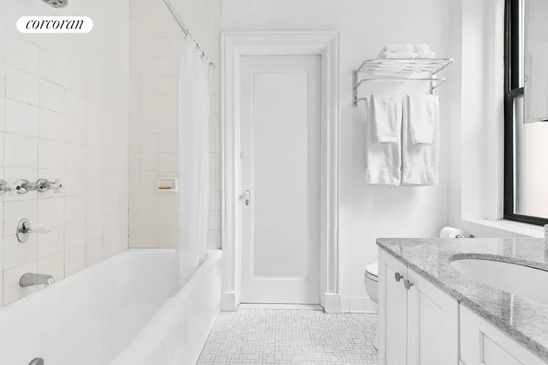 New York City Real Estate | View 68 East 86th Street, 4B | Ensuite Primary Bathroom | View 19