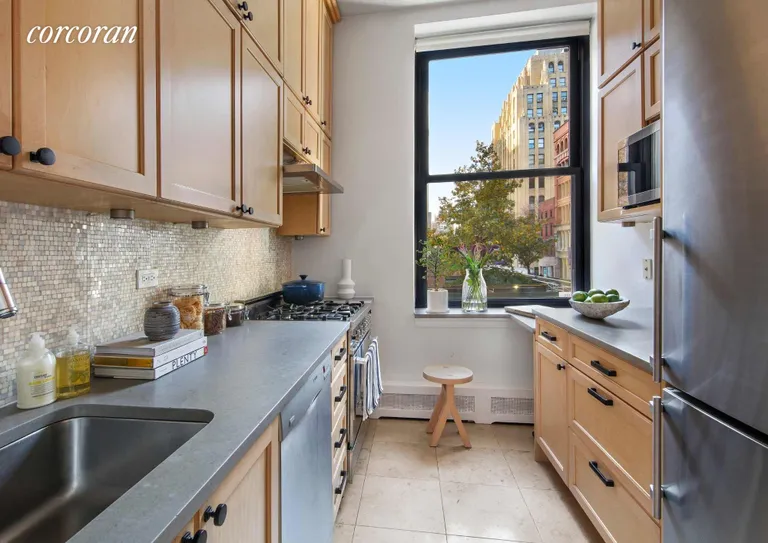 New York City Real Estate | View 250 Mercer Street, A202 | room 2 | View 3