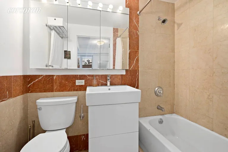 New York City Real Estate | View 435 East 76th Street, 3E | Full Bathroom | View 6