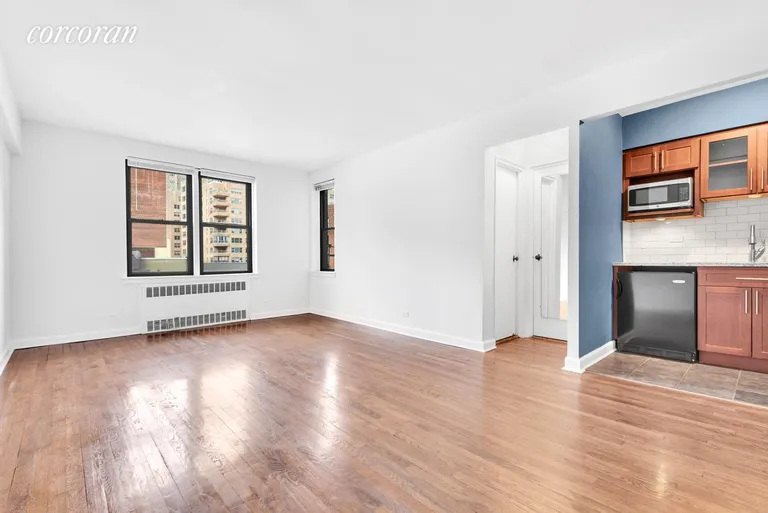 New York City Real Estate | View 50 East 8th Street, 4V | Living Area | View 6