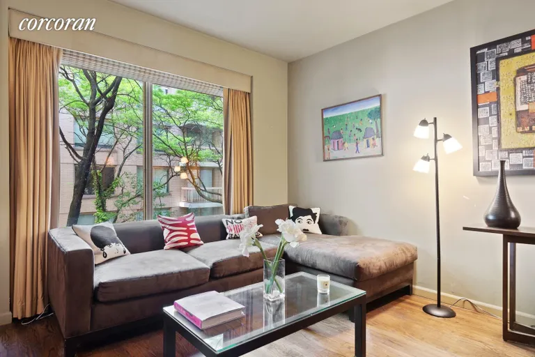 New York City Real Estate | View 205 East 68th Street, T3B | Living Room | View 2