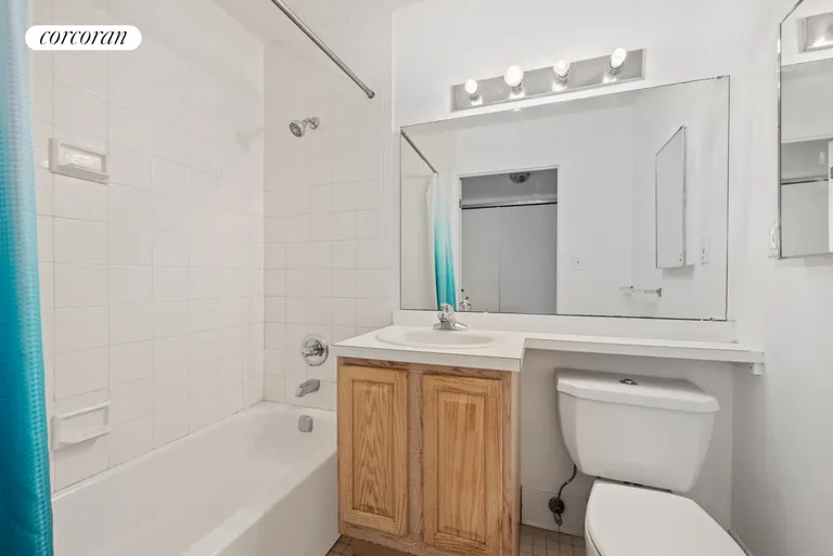 New York City Real Estate | View 1901 Madison Avenue, 316 | Full Bathroom | View 7