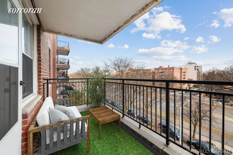 New York City Real Estate | View 800 Ocean Parkway, 4D | 2 Beds, 2 Baths | View 1