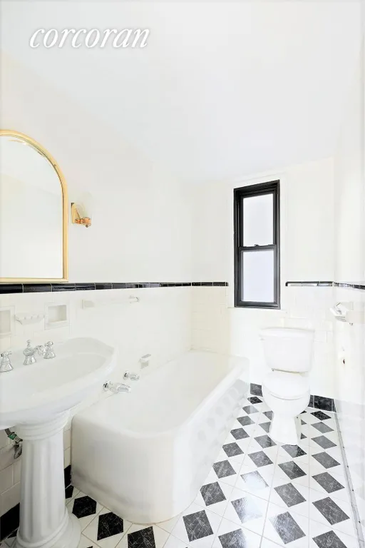 New York City Real Estate | View 135 Eastern Parkway, 4B | Full Bathroom | View 16