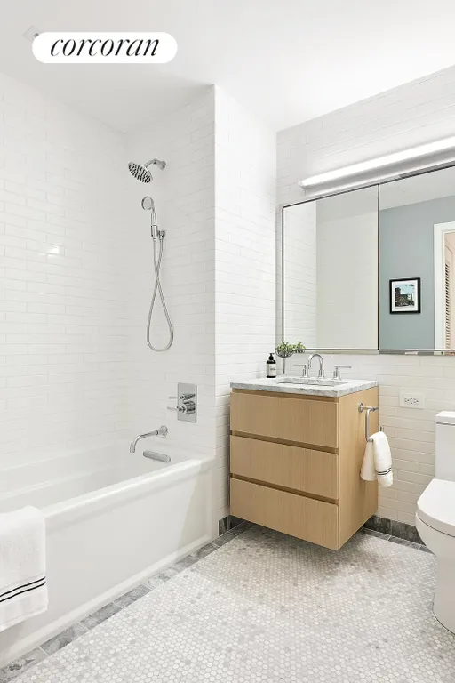 New York City Real Estate | View 211 Schermerhorn Street, 6D | Full Bathroom | View 8