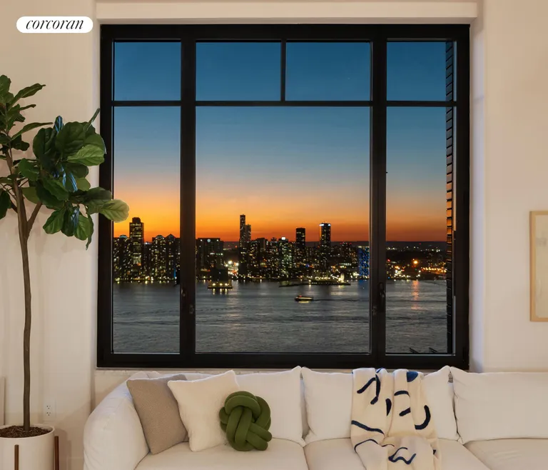 New York City Real Estate | View 110 Charlton Street, PH29A | room 2 | View 3