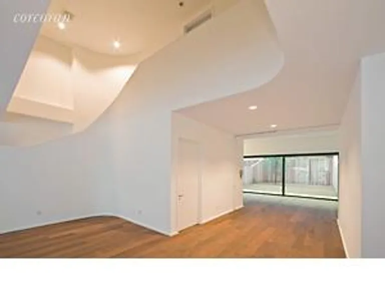 New York City Real Estate | View 40 Bond Street, TH2 | room 1 | View 2