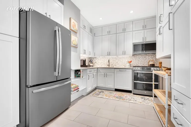 New York City Real Estate | View 170 West End Avenue, 30B | Kitchen | View 2