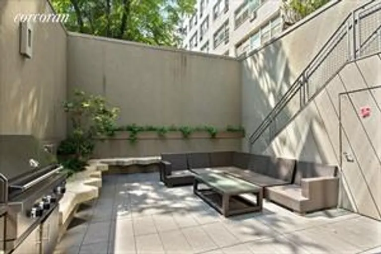 New York City Real Estate | View 123 Third Avenue, 9D | Courtyard | View 8
