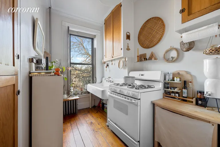 New York City Real Estate | View 371A Greene Avenue, TWNHOUSE | Updated yet Classic Kitchens | View 5