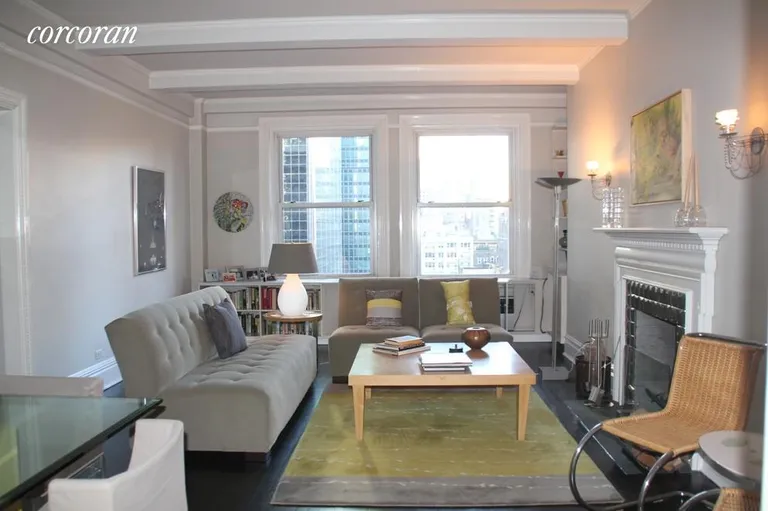 New York City Real Estate | View 212 East 48th Street, 9D | 1 Bed, 1 Bath | View 1