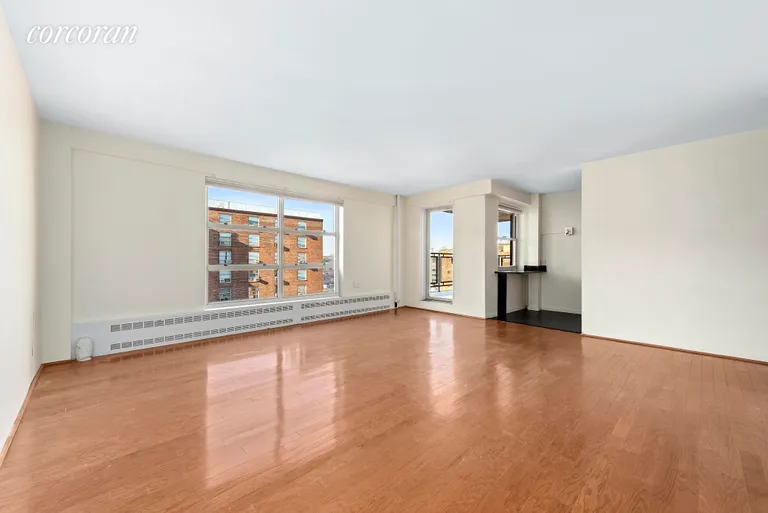 New York City Real Estate | View 90 LaSalle Street, 19A | Living Room | View 5