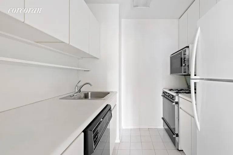 New York City Real Estate | View 1 Irving Place, U12B | Kitchen | View 6