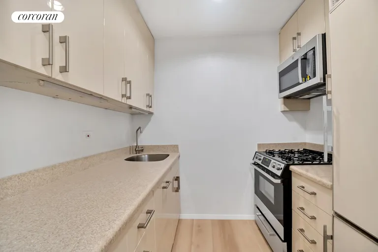 New York City Real Estate | View 100 United Nations Plaza, 24D | Kitchen | View 3