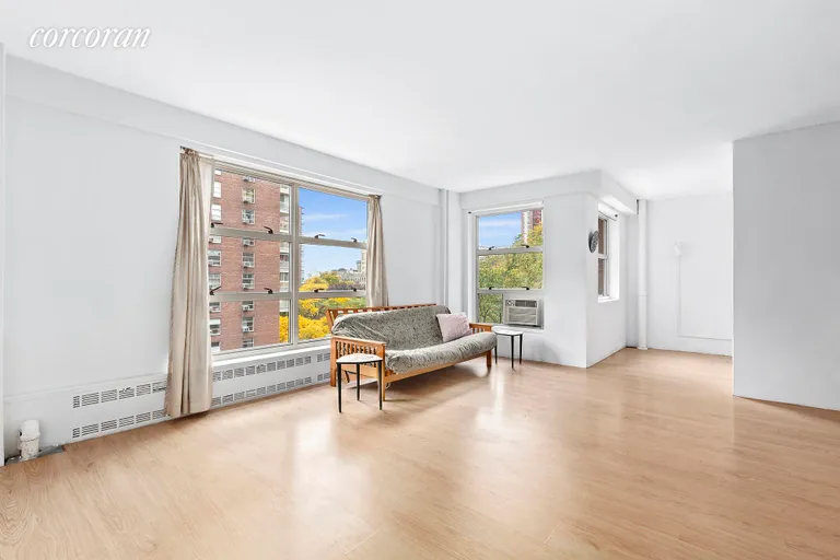 New York City Real Estate | View 100 LaSalle Street, 8E | Living Room | View 2