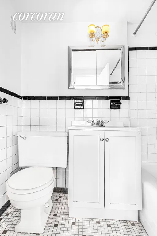 New York City Real Estate | View 230 East 15th Street, 6C | Full Bathroom | View 9