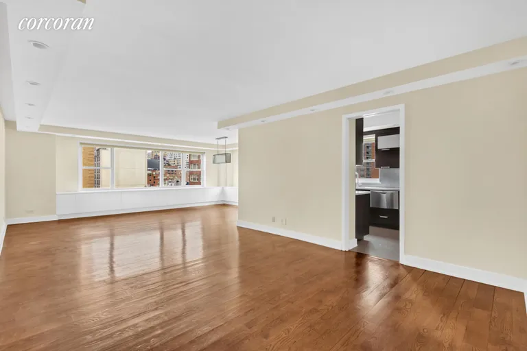 New York City Real Estate | View 130 East 63rd Street, 9C | Living Room | View 4