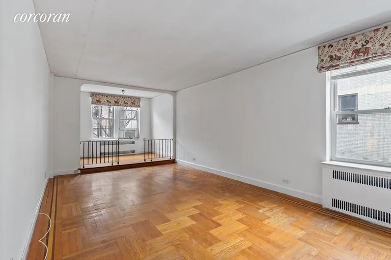 New York City Real Estate | View 25 Minetta Lane, 5K | Living Room | View 4
