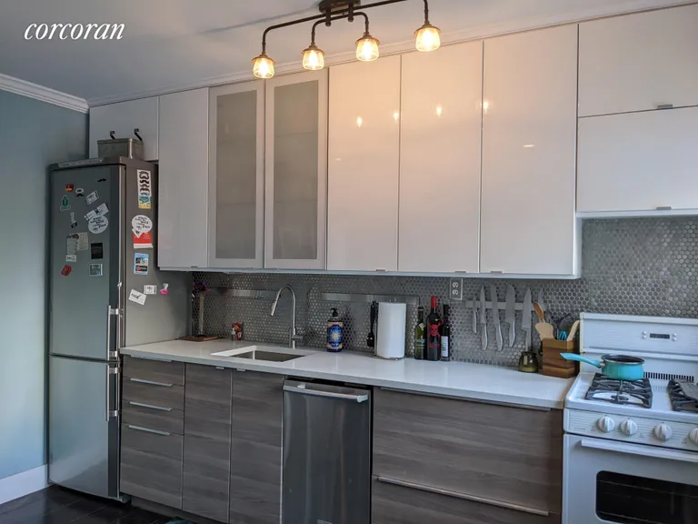 New York City Real Estate | View 215 East 24th Street, 814 | Kitchen | View 7