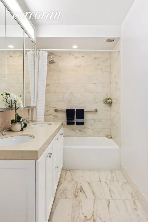 New York City Real Estate | View 205 West 76th Street, 804 | Full Bathroom | View 11