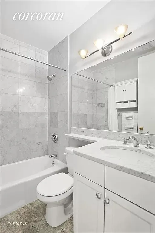 New York City Real Estate | View 350 West 50th Street, 6K | Primary Bathroom | View 4