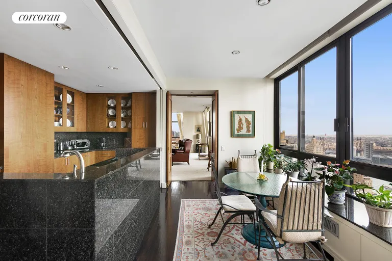 New York City Real Estate | View 100 United Nations Plaza, 43AB | Large, eat-in kitchen | View 3