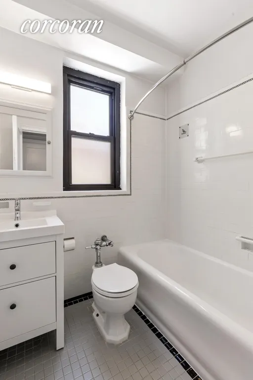 New York City Real Estate | View 235 East 22Nd Street, 16G | room 6 | View 7