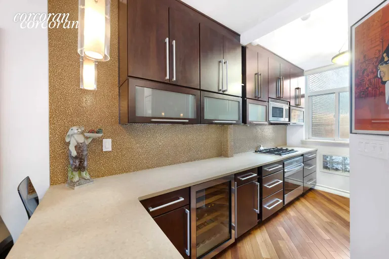 New York City Real Estate | View 303 East 43rd Street, 11C | Kitchen | View 5
