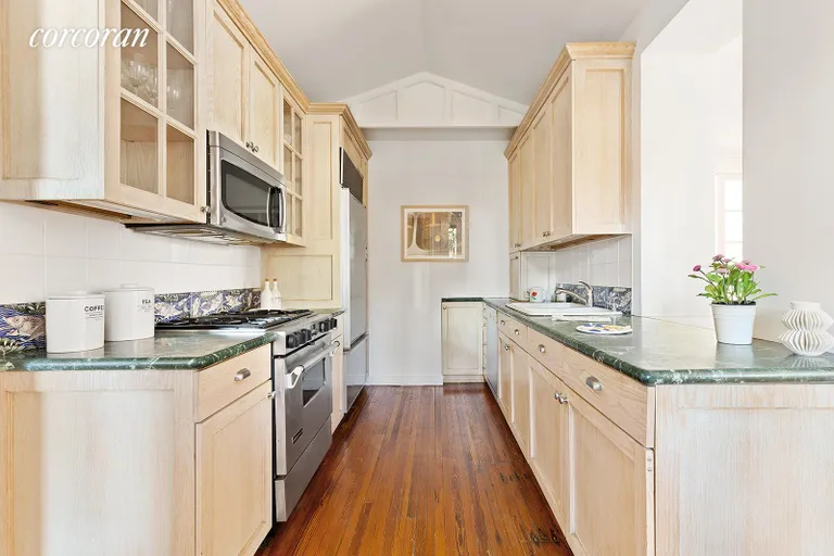 New York City Real Estate | View 10 Montague Terrace, 1ACD | room 4 | View 5