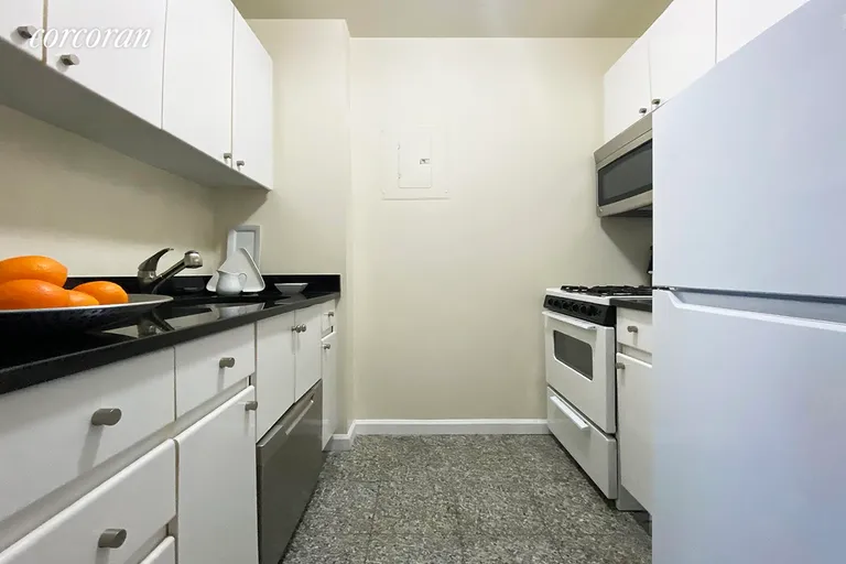 New York City Real Estate | View 201 West 72nd Street, 15F | Kitchen | View 5