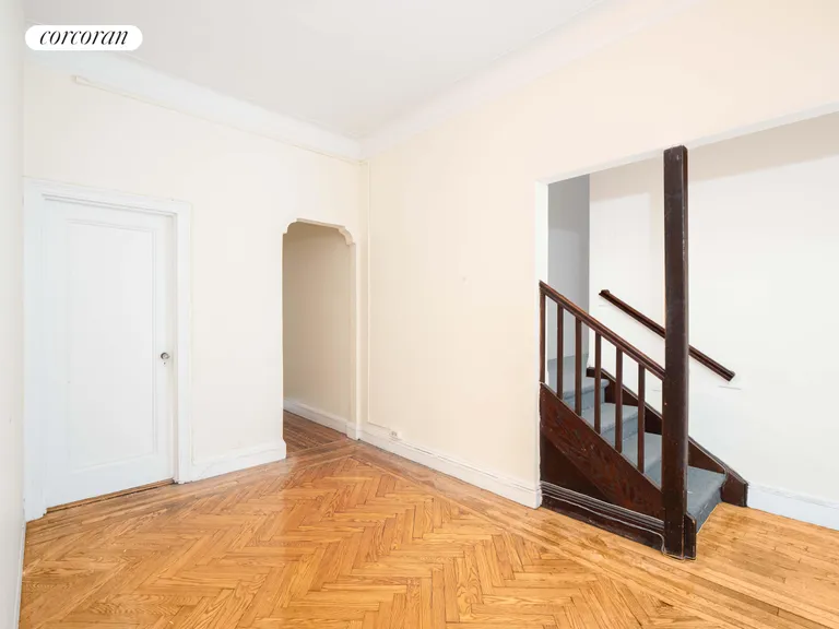 New York City Real Estate | View 210 East 68th Street, 1BC | 2 Baths | View 1
