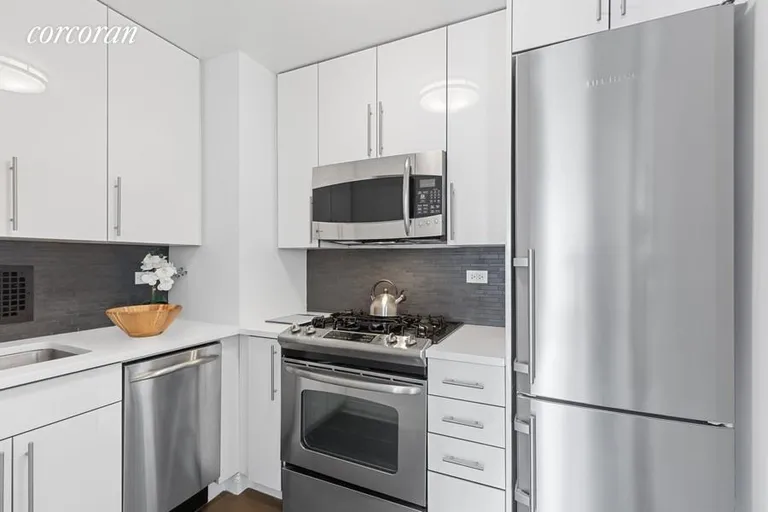 New York City Real Estate | View 200 East 27th Street, 10U | Kitchen | View 4