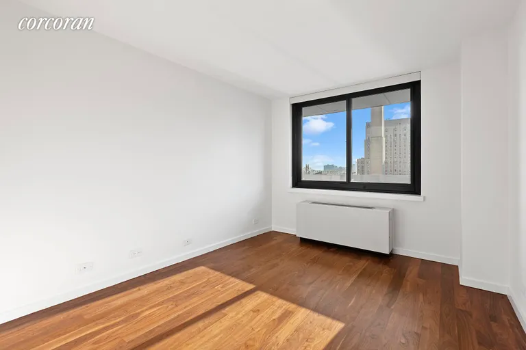 New York City Real Estate | View 515 East 72nd Street, 25F | room 11 | View 12