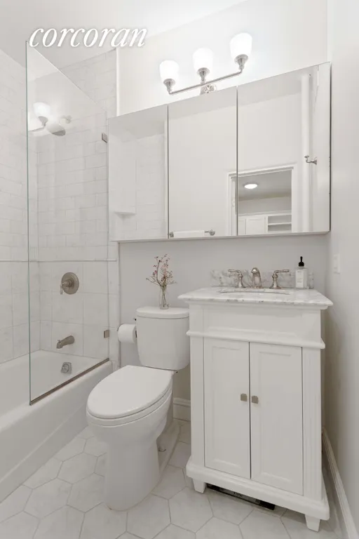New York City Real Estate | View 61 Horatio Street, 3C | Full Bathroom | View 6
