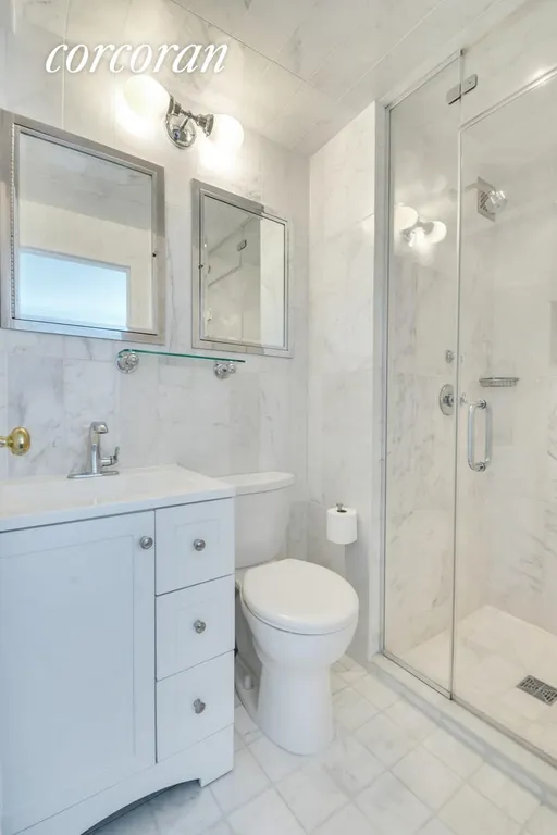 New York City Real Estate | View 1 Gracie Terrace, 7D | Primary Bathroom | View 10