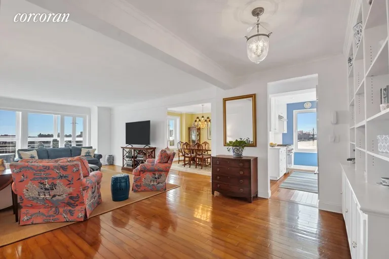 New York City Real Estate | View 1 Gracie Terrace, 7D | Entry Foyer / Living Rm | View 2
