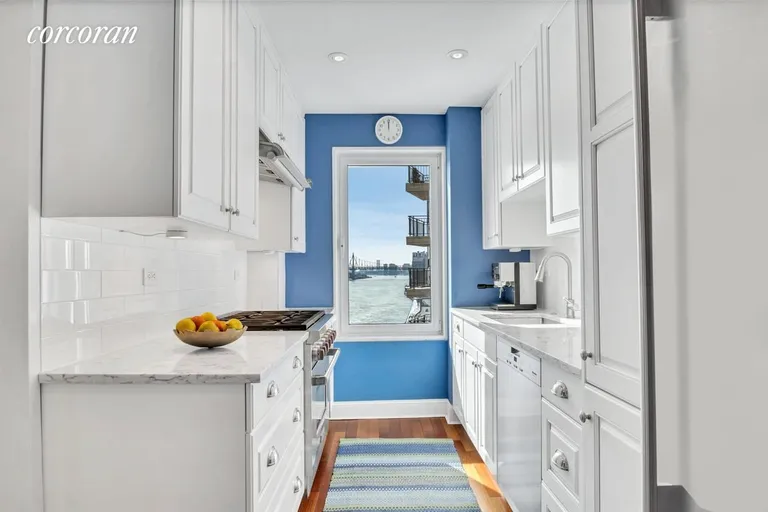 New York City Real Estate | View 1 Gracie Terrace, 7D | Kitchen | View 4