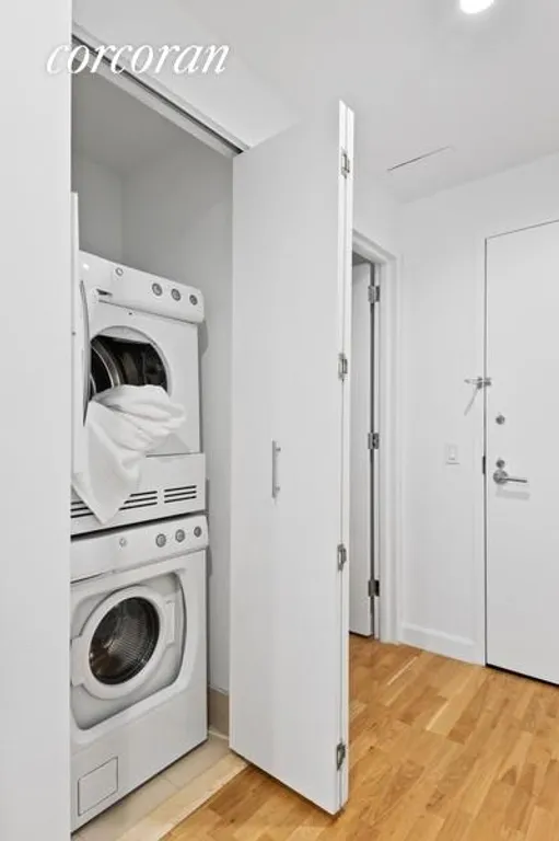 New York City Real Estate | View 415 Main Street, 1A | Washer/Dryer | View 10