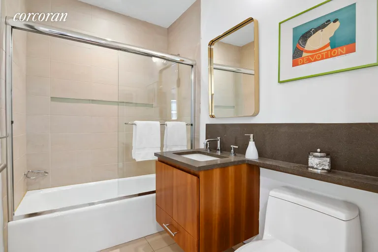 New York City Real Estate | View 505 Greenwich Street, 11E | Full Bathroom | View 7