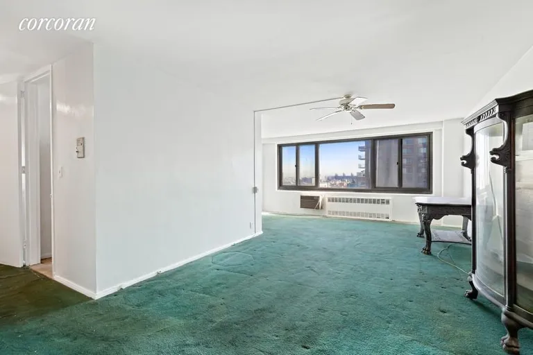 New York City Real Estate | View 185 Hall Street, 1215 | room 1 | View 2